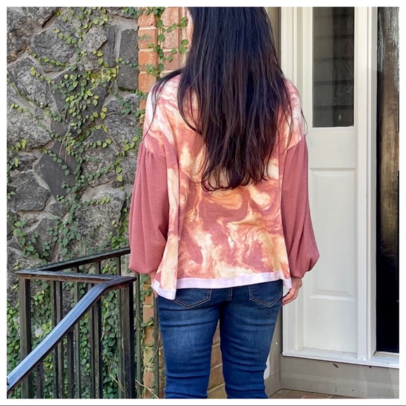 Marble print knit fabric boxy top Features - Picture 4 of 6